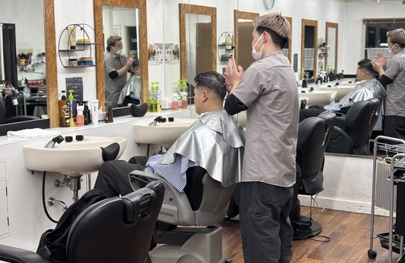 あなたの夢を叶える理容室で、スタイリストとして成長しませんか？